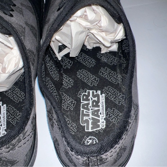 Lucasfilms, ltd Star Wars Darth Vader Canvas Shoes Men's Size 12 Never Worn - Picture 11 of 13